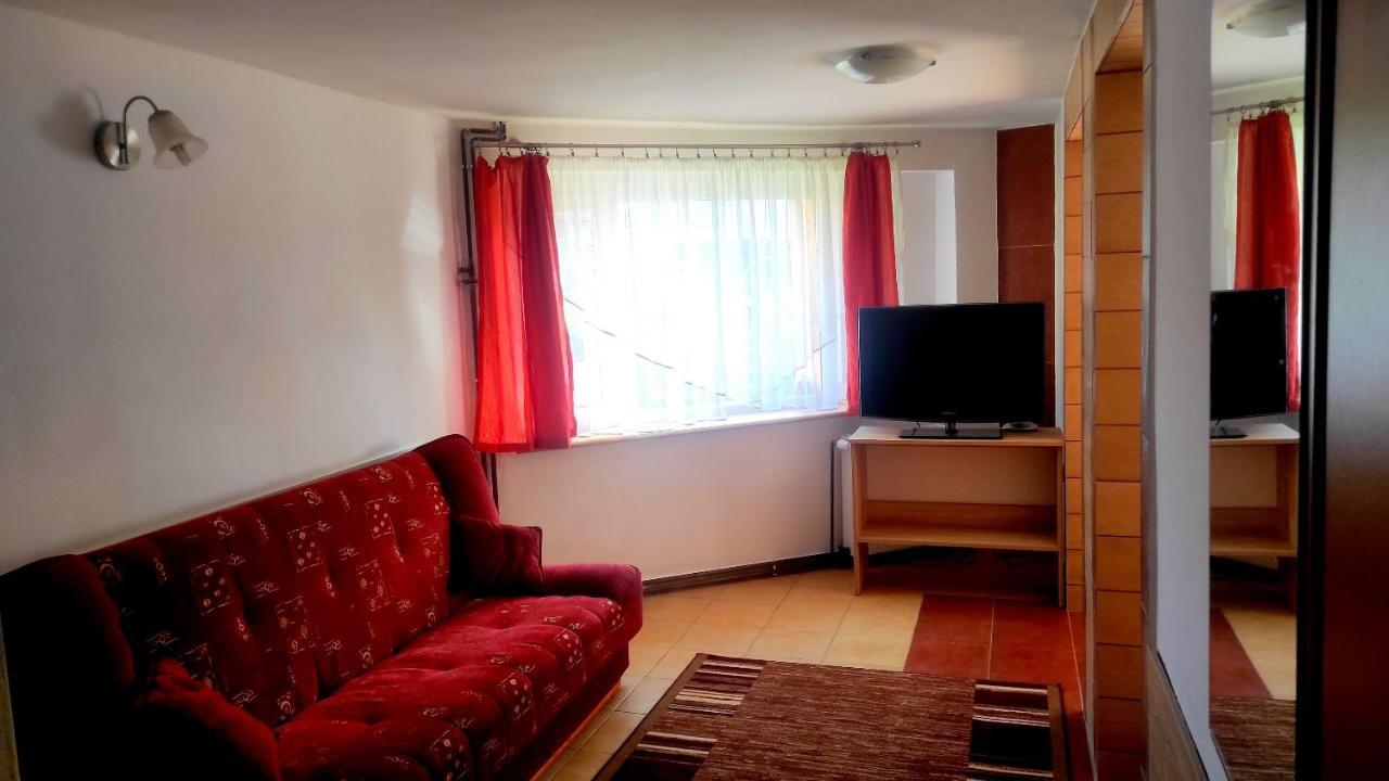 스클라르스카포렘바 Willa Mona B&B 외부 사진