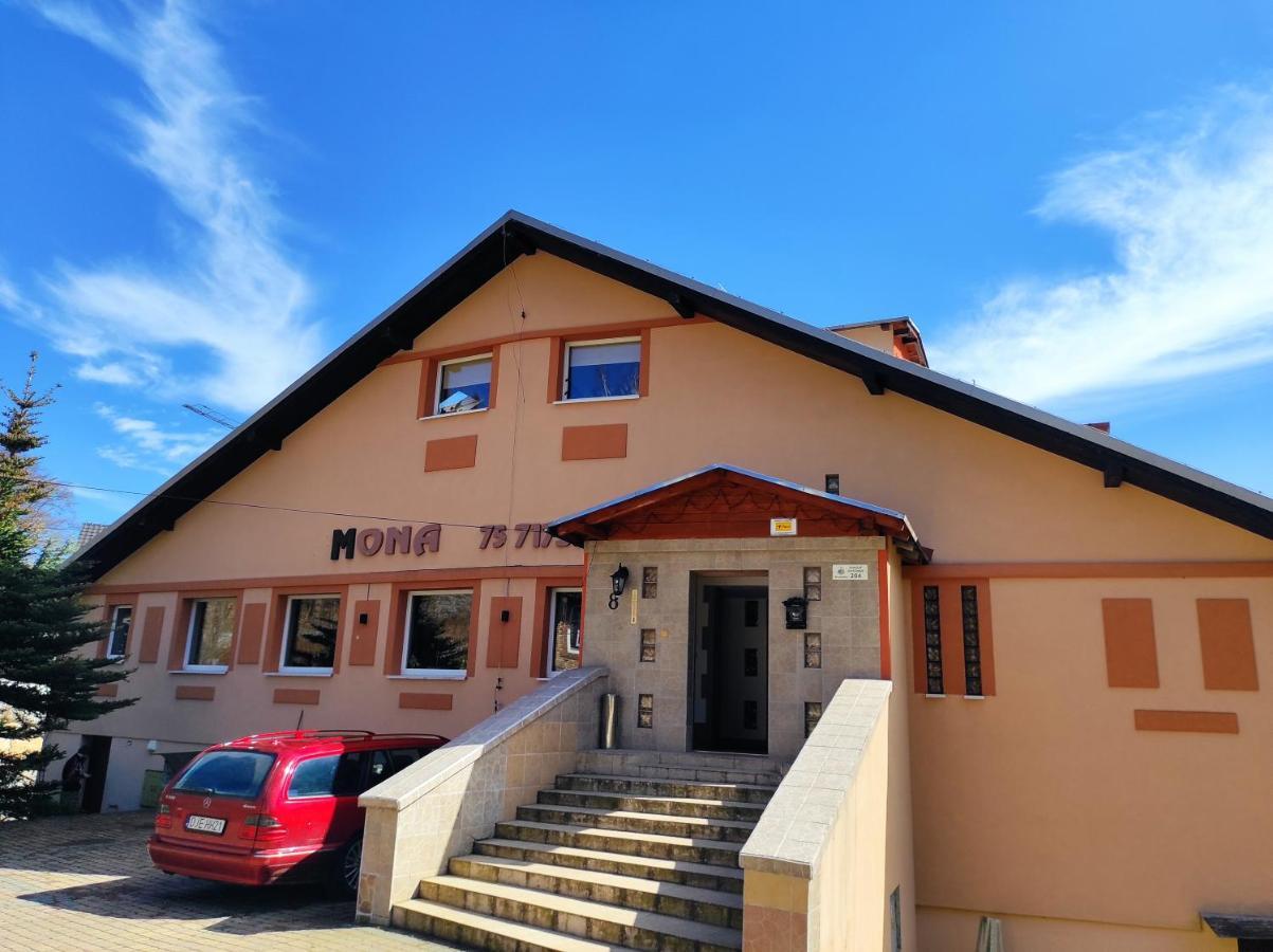 스클라르스카포렘바 Willa Mona B&B 외부 사진